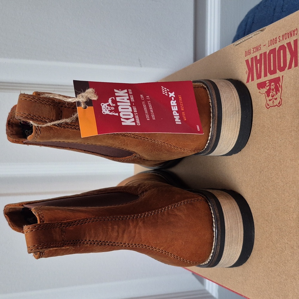 Kodiak Alma Leather Chelsea Boots Size 8, New With Tags! - Picture 3 of 16